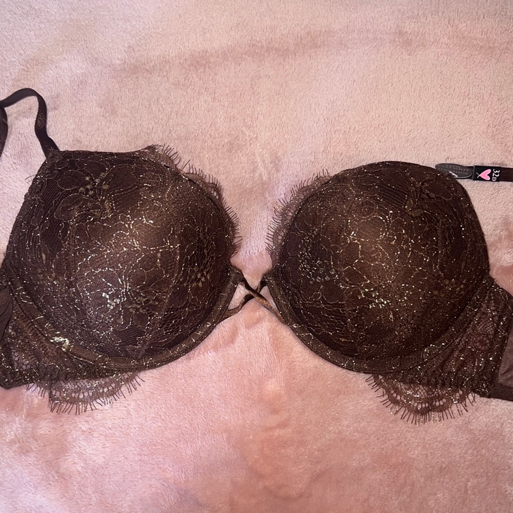 Victoria’s Secret Bombshell Lace Bra